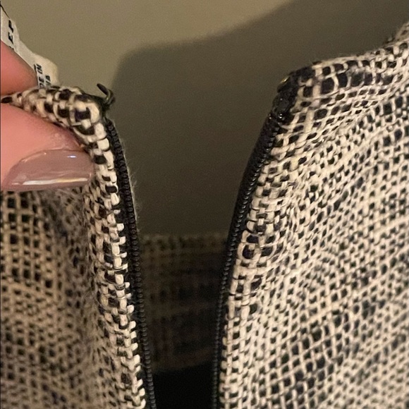 Banana Republic Wool/Cotton Blend Shift, Size 0 - like new, timeless, versatile - Picture 9 of 11